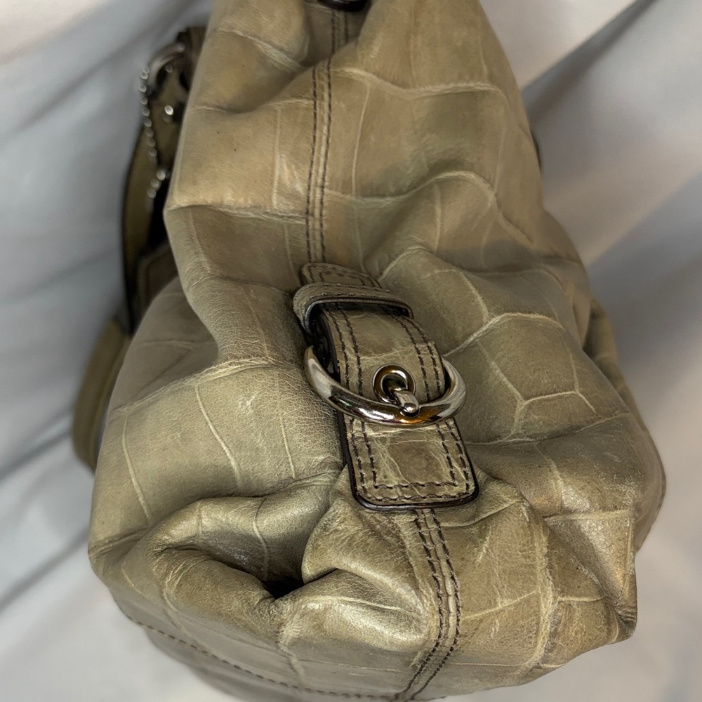 Coach Olive Croc-Embossed Shoulder Bag - Picture 5 of 9